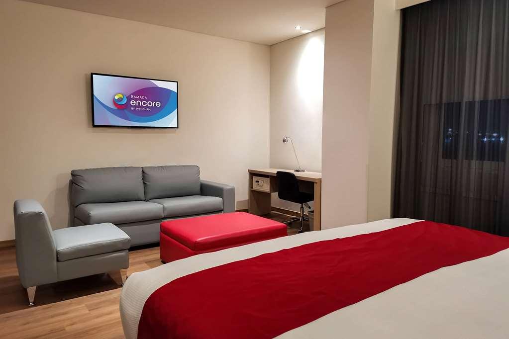 Ramada Encore By Wyndham Guadalajara Aeropuerto Las Pintas Room photo